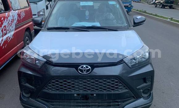 ይግዙ ያገለገለ Toyota Ractis ነጭ መኪና በ Addis ababa በ Africa ይግዙ ያገለገለ Toyota Ractis ነጭ መኪና በ Addis ababa በ Africa