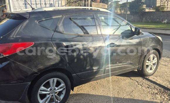 ይግዙ ያገለገለ Hyundai ix35 ጥቁር መኪና በ አዲስ አበባ በ ኢትዮጵያ ይግዙ ያገለገለ Hyundai ix35 ጥቁር መኪና በ አዲስ አበባ በ ኢትዮጵያ