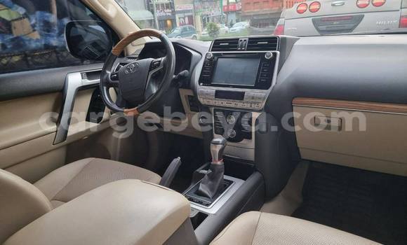 ይግዙ ያገለገለ Toyota Land Cruiser Prado ነጭ መኪና በ Addis ababa በ Africa ይግዙ ያገለገለ Toyota Land Cruiser Prado ነጭ መኪና በ Addis ababa በ Africa