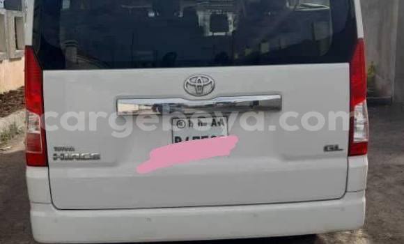ይግዙ ያገለገለ Toyota Hiace ነጭ መኪና በ Addis ababa በ Africa ይግዙ ያገለገለ Toyota Hiace ነጭ መኪና በ Addis ababa በ Africa