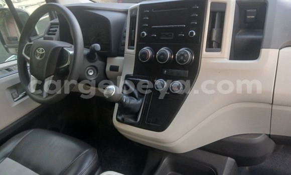 ይግዙ ያገለገለ Toyota Hiace ነጭ መኪና በ Addis ababa በ Africa ይግዙ ያገለገለ Toyota Hiace ነጭ መኪና በ Addis ababa በ Africa