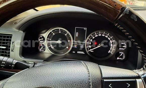Buy Used Toyota Land Cruiser White Car in Addis ababa in Africa Buy Used Toyota Land Cruiser White Car in Addis ababa in Africa