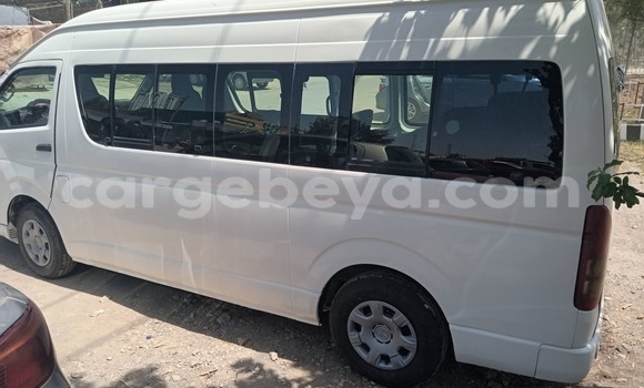 Buy Used Toyota Grand HiAce White Car in Addis ababa in Africa Buy Used Toyota Grand HiAce White Car in Addis ababa in Africa