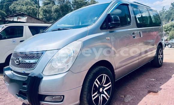 Oofamaa Hyundai Starex Other Makiinaa iti Addis–Ababa keessatti Ethiopia keessatti Oofamaa Hyundai Starex Other Makiinaa iti Addis–Ababa keessatti Ethiopia keessatti