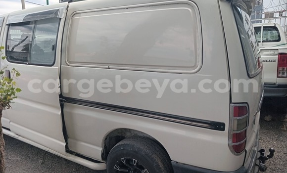 Buy Used Toyota Hiace White Car in Addis–Ababa in Ethiopia Buy Used Toyota Hiace White Car in Addis–Ababa in Ethiopia