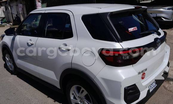 Buy Used Toyota Ractis White Car in Addis–Ababa in Ethiopia Buy Used Toyota Ractis White Car in Addis–Ababa in Ethiopia