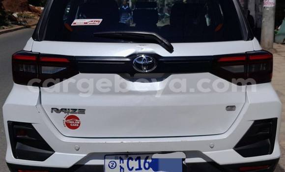 Buy Used Toyota Ractis White Car in Addis–Ababa in Ethiopia Buy Used Toyota Ractis White Car in Addis–Ababa in Ethiopia