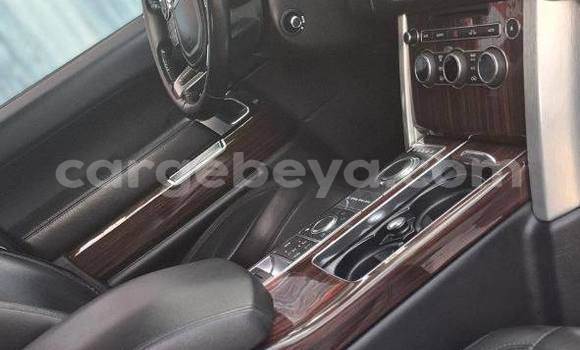 Buy Used Land Rover Range Rover Vogue White Car in Addis–Ababa in Ethiopia Buy Used Land Rover Range Rover Vogue White Car in Addis–Ababa in Ethiopia