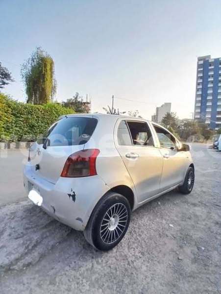 Big with watermark toyota yaris ethiopia addis ababa 13287