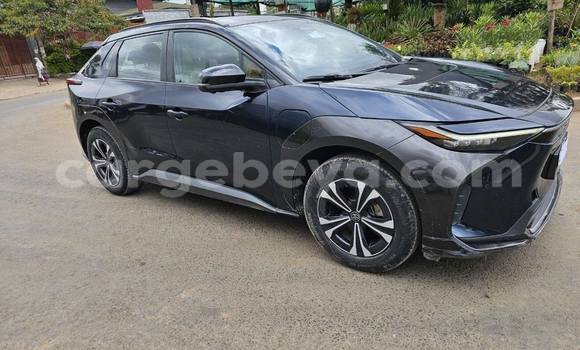 ይግዙ ያገለገለ Toyota Blizzard ጥቁር መኪና በ Addis ababa በ Africa ይግዙ ያገለገለ Toyota Blizzard ጥቁር መኪና በ Addis ababa በ Africa