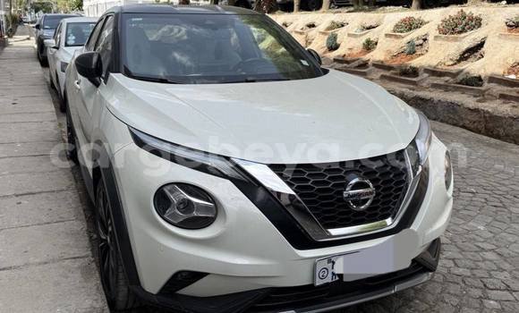 Buy Used Nissan Juke White Car in Addis–Ababa in Ethiopia