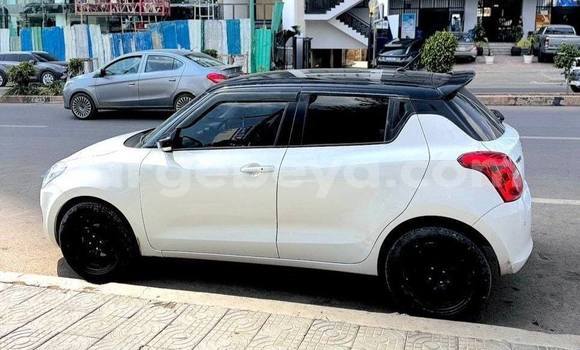Acheter Occasion Voiture Suzuki Swift Blanc à Addis ababa, Africa Acheter Occasion Voiture Suzuki Swift Blanc à Addis ababa, Africa