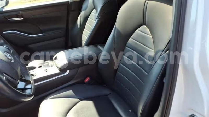 Big with watermark toyota highlander africa addis ababa 13406