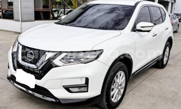 Buy Used Nissan X–Trail White Car in Addis ababa in Africa