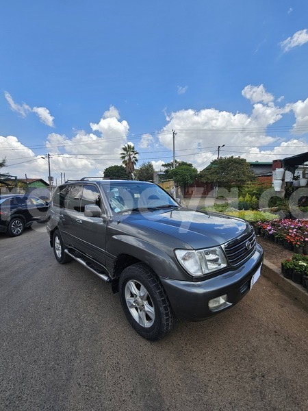 Big with watermark toyota land cruiser ethiopia addis ababa 13446