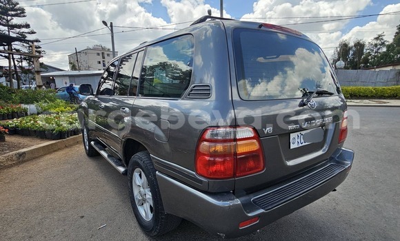 Buy Used Toyota Land Cruiser Other Car in Addis–Ababa in Ethiopia Buy Used Toyota Land Cruiser Other Car in Addis–Ababa in Ethiopia