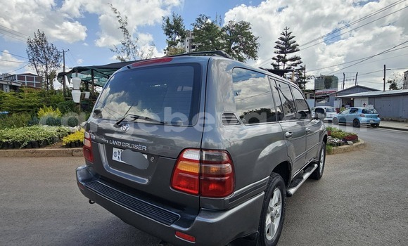 Buy Used Toyota Land Cruiser Other Car in Addis–Ababa in Ethiopia Buy Used Toyota Land Cruiser Other Car in Addis–Ababa in Ethiopia