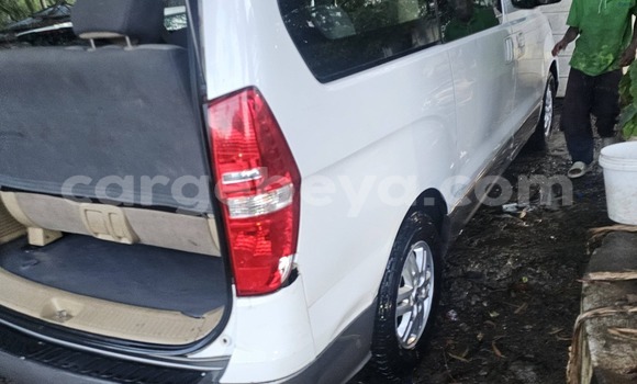 Buy Used Hyundai H1 White Car in Addis–Ababa in Ethiopia Buy Used Hyundai H1 White Car in Addis–Ababa in Ethiopia