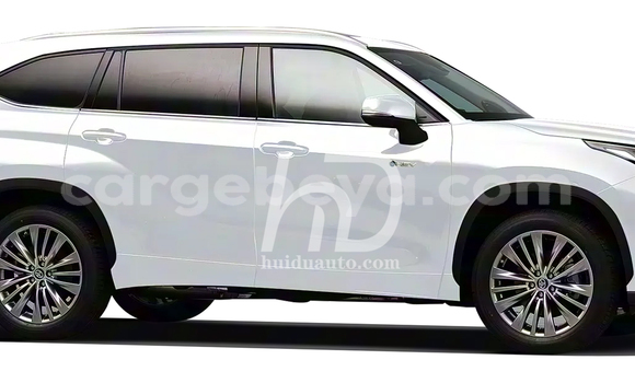 Buy New Toyota Highlander White Car in Fiche in Oromia Buy New Toyota Highlander White Car in Fiche in Oromia