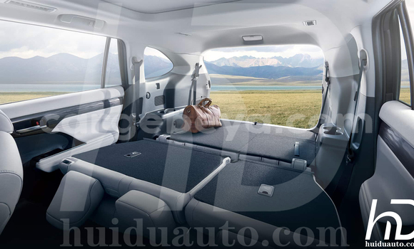 Buy New Toyota Highlander White Car in Fiche in Oromia Buy New Toyota Highlander White Car in Fiche in Oromia