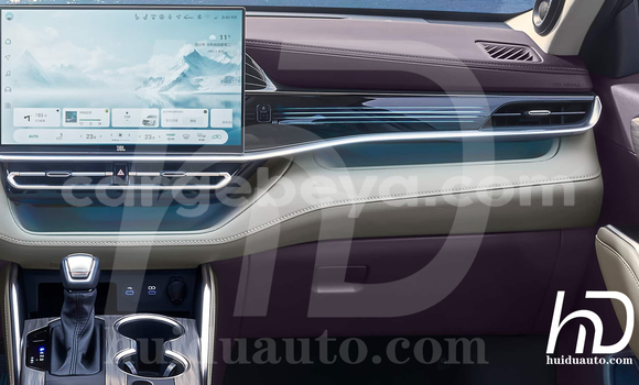 Buy New Toyota Highlander White Car in Fiche in Oromia Buy New Toyota Highlander White Car in Fiche in Oromia