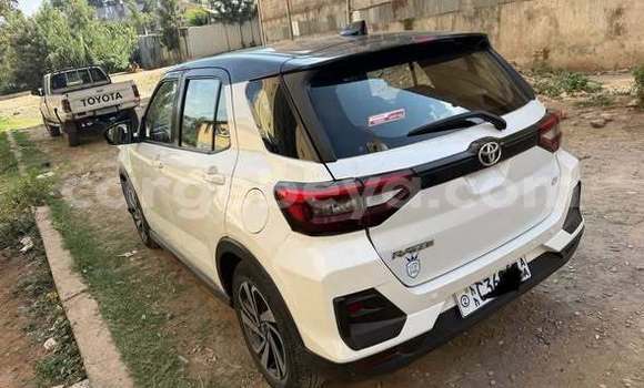 Buy Used Toyota Ractis Other Car in Addis ababa in Africa Buy Used Toyota Ractis Other Car in Addis ababa in Africa
