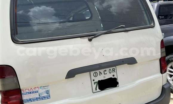 Buy Used Toyota Dolphin White Car in Addis ababa in Africa Buy Used Toyota Dolphin White Car in Addis ababa in Africa