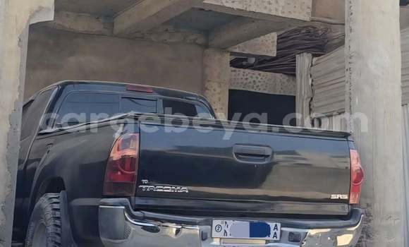 ይግዙ ያገለገለ Toyota Tacoma ጥቁር መኪና በ Addis ababa በ Africa ይግዙ ያገለገለ Toyota Tacoma ጥቁር መኪና በ Addis ababa በ Africa