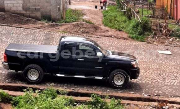 ይግዙ ያገለገለ Toyota Tacoma ጥቁር መኪና በ Addis ababa በ Africa ይግዙ ያገለገለ Toyota Tacoma ጥቁር መኪና በ Addis ababa በ Africa