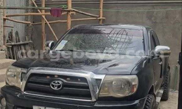 ይግዙ ያገለገለ Toyota Tacoma ጥቁር መኪና በ Addis ababa በ Africa ይግዙ ያገለገለ Toyota Tacoma ጥቁር መኪና በ Addis ababa በ Africa
