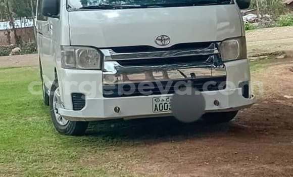 ይግዙ ያገለገለ Toyota Hiace ነጭ መኪና በ አዲስ አበባ በ ኢትዮጵያ ይግዙ ያገለገለ Toyota Hiace ነጭ መኪና በ አዲስ አበባ በ ኢትዮጵያ