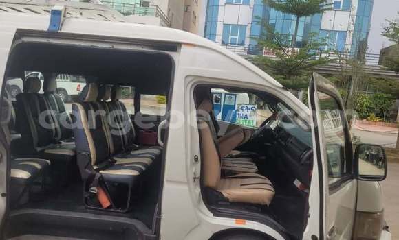 ይግዙ ያገለገለ Toyota Hiace ነጭ መኪና በ አዲስ አበባ በ ኢትዮጵያ ይግዙ ያገለገለ Toyota Hiace ነጭ መኪና በ አዲስ አበባ በ ኢትዮጵያ