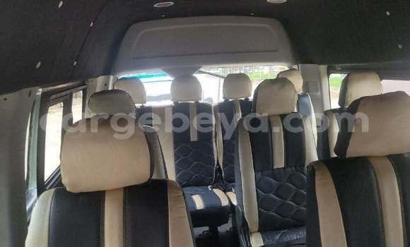 ይግዙ ያገለገለ Toyota Hiace ነጭ መኪና በ አዲስ አበባ በ ኢትዮጵያ ይግዙ ያገለገለ Toyota Hiace ነጭ መኪና በ አዲስ አበባ በ ኢትዮጵያ