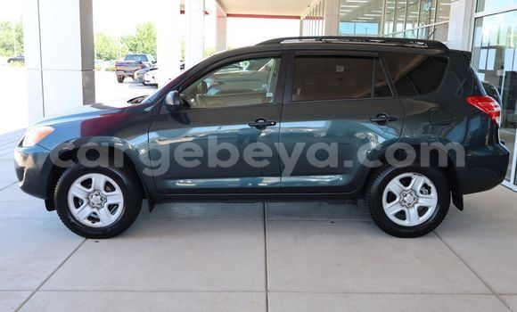 Oofamaa Toyota RAV4 Black Makiinaa iti Addis ababa keessatti Africa keessatti Oofamaa Toyota RAV4 Black Makiinaa iti Addis ababa keessatti Africa keessatti