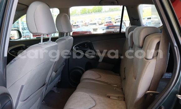 Oofamaa Toyota RAV4 Black Makiinaa iti Addis ababa keessatti Africa keessatti Oofamaa Toyota RAV4 Black Makiinaa iti Addis ababa keessatti Africa keessatti