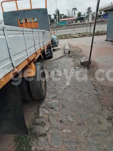 Big with watermark hyundai h200 oromia burayu 13575