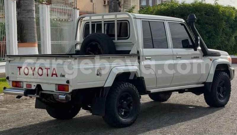 Big with watermark toyota land cruiser africa addis ababa 13576