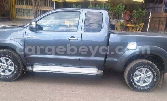 ይግዙ ያገለገለ Toyota Hilux ሌላ መኪና በ Addis ababa በ Africa ይግዙ ያገለገለ Toyota Hilux ሌላ መኪና በ Addis ababa በ Africa