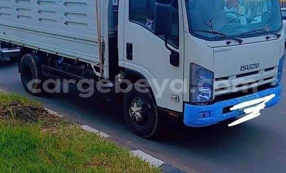 Oofamaa Isuzu Aska Other Makiinaa iti Addis–Ababa keessatti Ethiopia keessatti Oofamaa Isuzu Aska Other Makiinaa iti Addis–Ababa keessatti Ethiopia keessatti