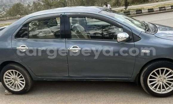 Oofamaa Toyota Yaris Other Makiinaa iti Addis–Ababa keessatti Ethiopia keessatti Oofamaa Toyota Yaris Other Makiinaa iti Addis–Ababa keessatti Ethiopia keessatti