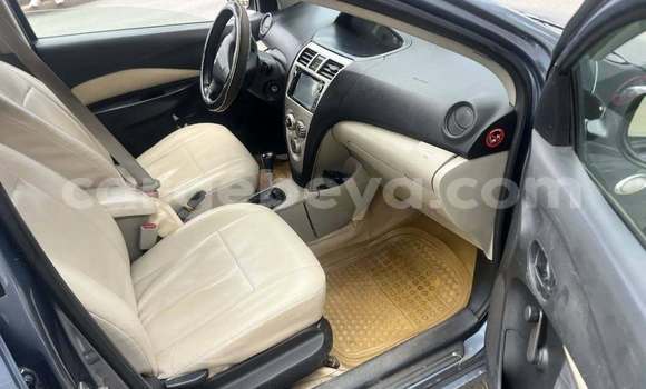 Oofamaa Toyota Yaris Other Makiinaa iti Addis–Ababa keessatti Ethiopia keessatti Oofamaa Toyota Yaris Other Makiinaa iti Addis–Ababa keessatti Ethiopia keessatti