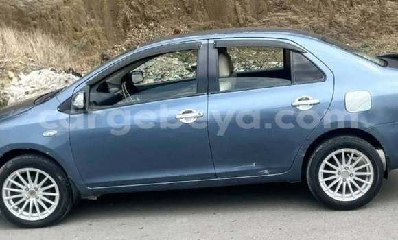 Oofamaa Toyota Yaris Other Makiinaa iti Addis–Ababa keessatti Ethiopia keessatti Oofamaa Toyota Yaris Other Makiinaa iti Addis–Ababa keessatti Ethiopia keessatti