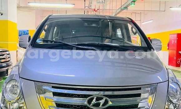 Oofamaa Hyundai Starex Other Makiinaa iti Addis ababa keessatti Africa keessatti