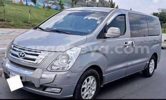 Oofamaa Hyundai Starex Other Makiinaa iti Addis ababa keessatti Africa keessatti Oofamaa Hyundai Starex Other Makiinaa iti Addis ababa keessatti Africa keessatti