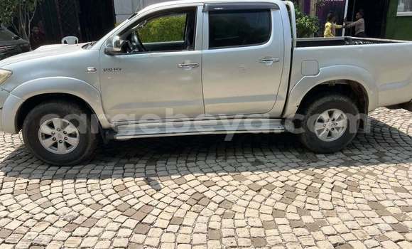 Oofamaa Toyota Hilux Other Makiinaa iti Addis–Ababa keessatti Ethiopia keessatti Oofamaa Toyota Hilux Other Makiinaa iti Addis–Ababa keessatti Ethiopia keessatti
