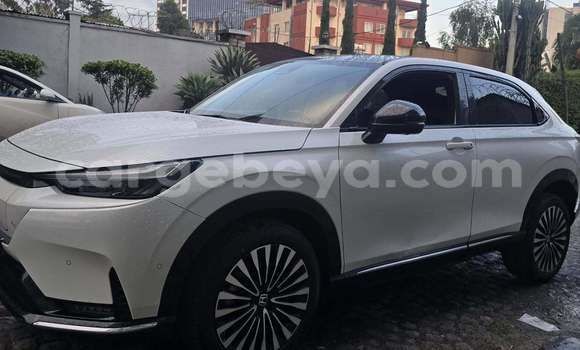 Oofamaa Honda Edix White Makiinaa iti Addis ababa keessatti Africa keessatti Oofamaa Honda Edix White Makiinaa iti Addis ababa keessatti Africa keessatti
