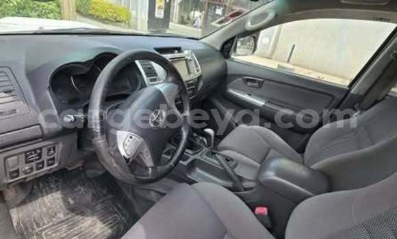 Oofamaa Toyota Hilux Other Makiinaa iti Addis ababa keessatti Africa keessatti Oofamaa Toyota Hilux Other Makiinaa iti Addis ababa keessatti Africa keessatti