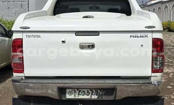 Oofamaa Toyota Hilux Other Makiinaa iti Addis ababa keessatti Africa keessatti Oofamaa Toyota Hilux Other Makiinaa iti Addis ababa keessatti Africa keessatti