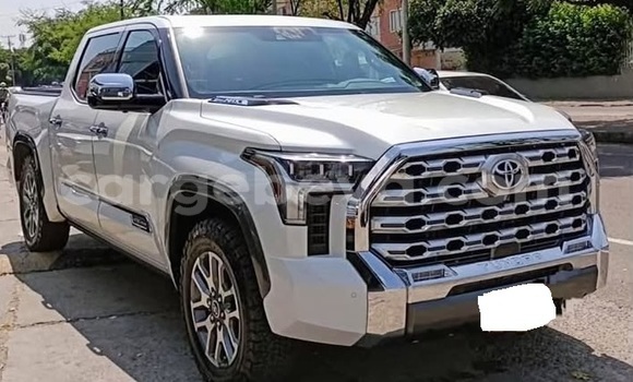Buy Used Toyota Tundra White Car in Addis ababa in Africa