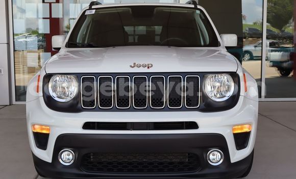 Oofamaa Jeep Renegade White Makiinaa iti Addis ababa keessatti Africa keessatti Oofamaa Jeep Renegade White Makiinaa iti Addis ababa keessatti Africa keessatti